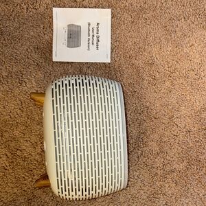 Elegant White Aroma Diffuser